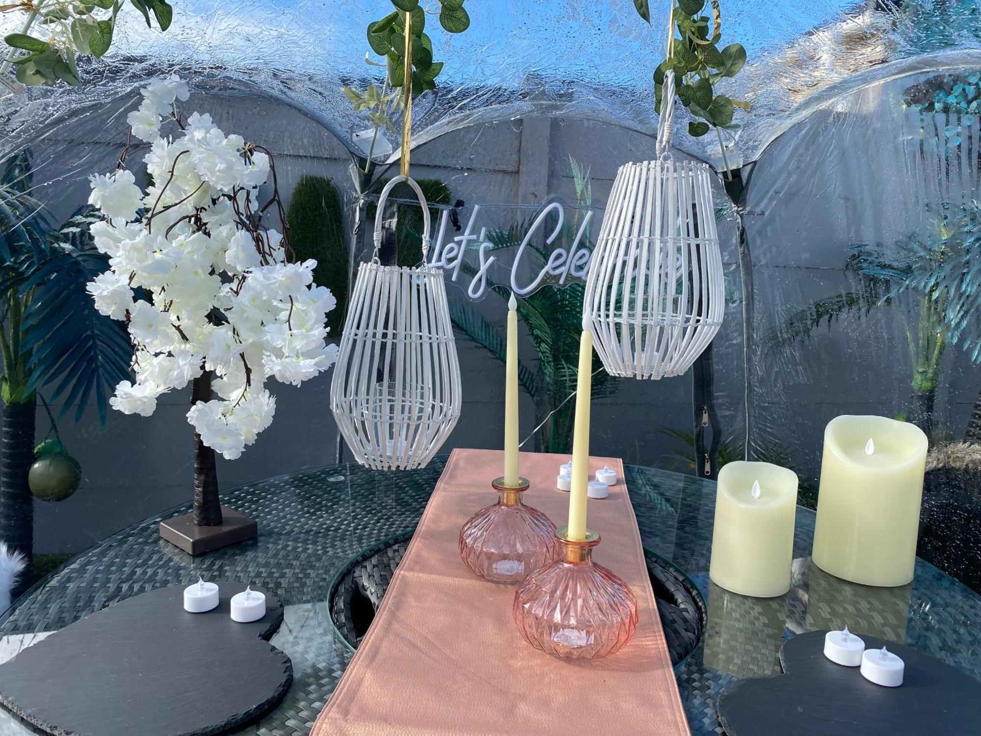 Mini Love Island Style Guest House Includes Personal Hot 24 Hour Swimming Pool, Outdoor Bathtub, Heated Dining Dome And Fire Pit, All This Is Secretly Located In The Busy Suburbs Of נוטינגהאם מראה חיצוני תמונה