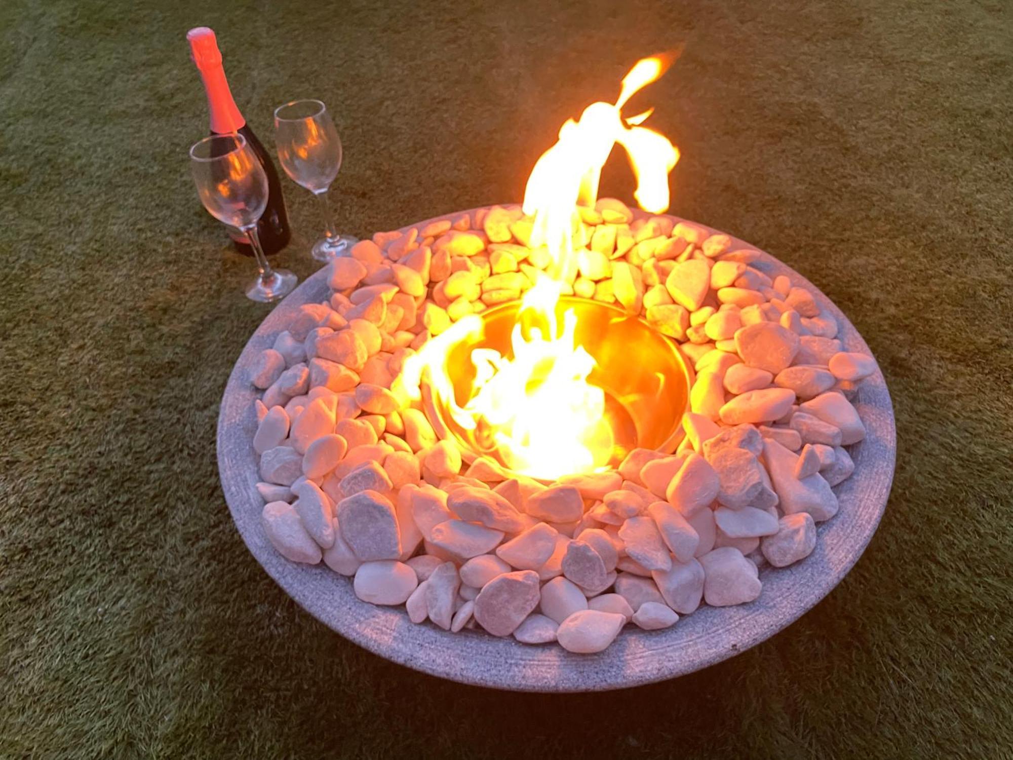 Mini Love Island Style Guest House Includes Personal Hot 24 Hour Swimming Pool, Outdoor Bathtub, Heated Dining Dome And Fire Pit, All This Is Secretly Located In The Busy Suburbs Of נוטינגהאם מראה חיצוני תמונה