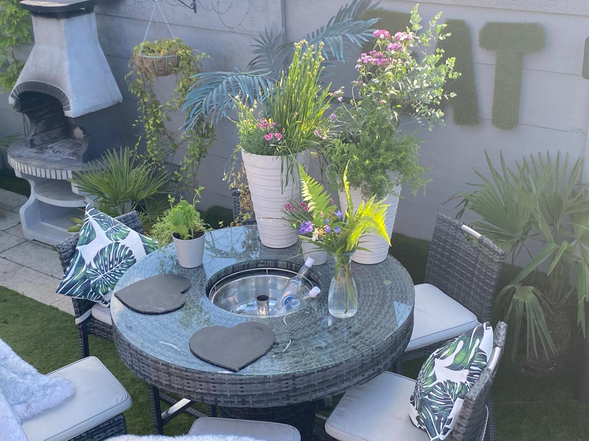Mini Love Island Style Guest House Includes Personal Hot 24 Hour Swimming Pool, Outdoor Bathtub, Heated Dining Dome And Fire Pit, All This Is Secretly Located In The Busy Suburbs Of נוטינגהאם מראה חיצוני תמונה