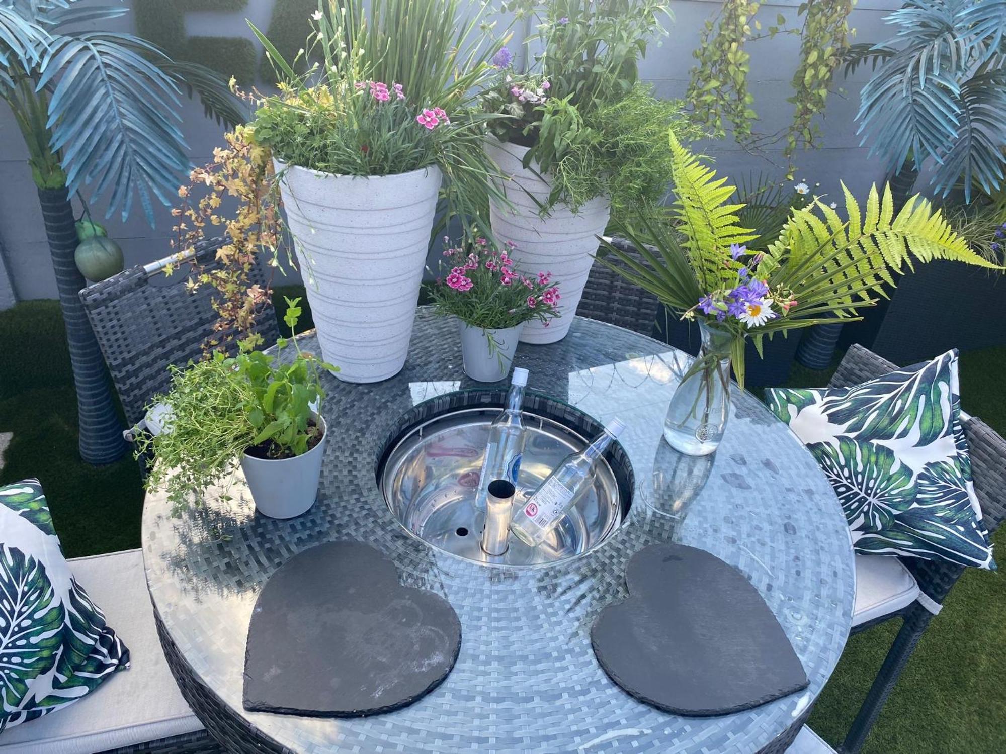 Mini Love Island Style Guest House Includes Personal Hot 24 Hour Swimming Pool, Outdoor Bathtub, Heated Dining Dome And Fire Pit, All This Is Secretly Located In The Busy Suburbs Of נוטינגהאם מראה חיצוני תמונה